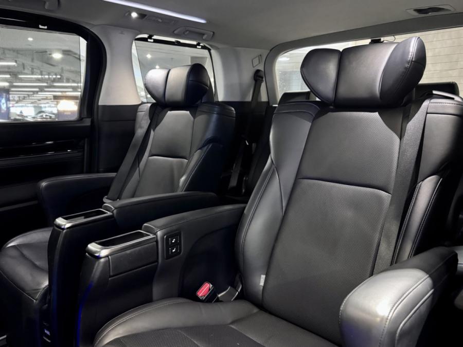 ALPHARD 2.5 HYBRID - Image 13